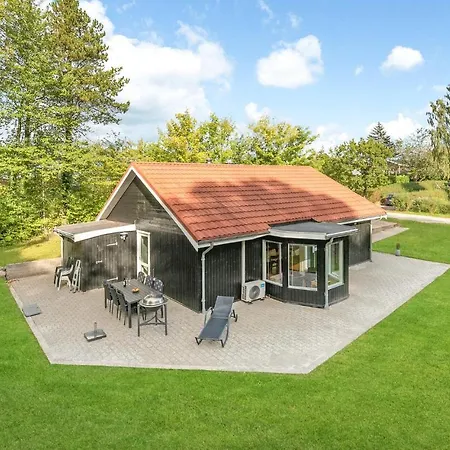 Awesome In With Kitchen Holiday home *